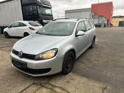 Gebraucht VW Golf VI Trendline 105 PS (77 kW) 2011 Silber Kleinwagen