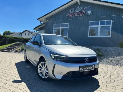 Używany Opel Corsa 101 KM (74 kW) 2024 Srebrny Hatchback
