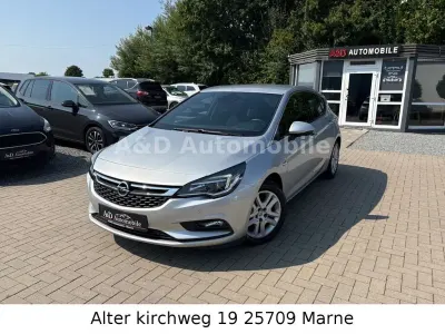 Gebraucht Opel Astra Dynamic 125 PS (91 kW) 2016 Silber Limousine