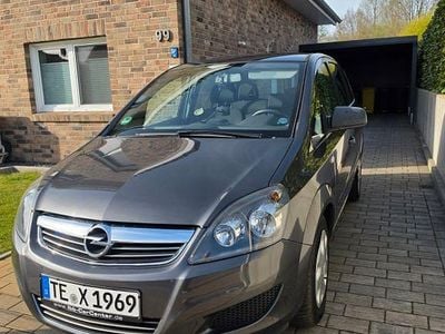 Usata Opel Zafira Selection 116 CV (85 kW) 2011 Grigio Monovolume