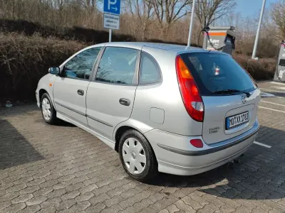 Gebraucht Nissan Almera Tino Acenta 116 PS (85 kW) 2003 Silber Van / Kleinbus