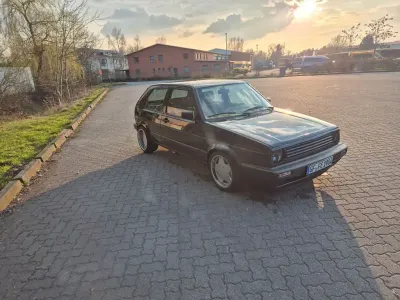 Używany VW Golf II 90 KM (66 kW) 1989 Czarny Hatchback
