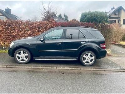 Gebraucht Mercedes ML320 224 PS (164 kW) 2007 Schwarz SUV