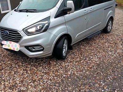 Gebraucht Ford Transit Titanium 170 PS (125 kW) 2019 Silber Van / Kleinbus