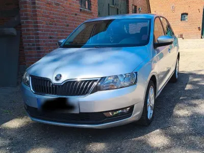 Gebraucht Skoda Rapid Style 95 PS (69 kW) 2018 Silber Kleinwagen