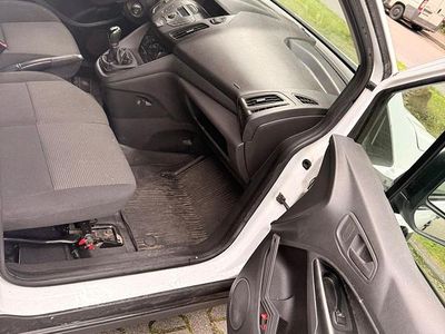 Second-hand Ford Transit Connect 102 CP (75 kW) 2017 Alb Monovolum