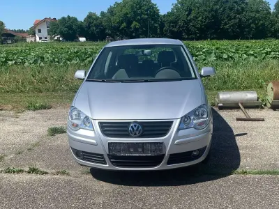 Gebraucht VW Polo 64 PS (47 kW) 2006 Silber Kleinwagen