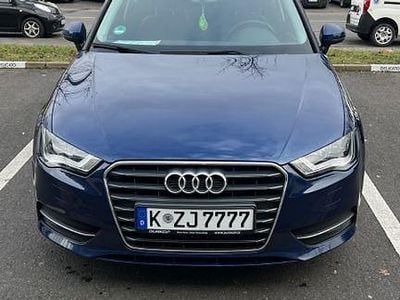 Blau Gebraucht 2015 Audi A3 Attraction Limousine | 8.000 € (Fairer Preis)