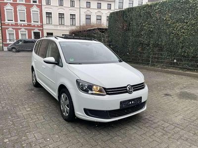 Gebraucht VW Touran Advance 140 PS (102 kW) 2014 Van / Kleinbus