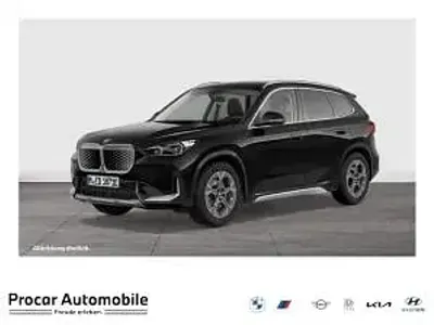 Neu BMW iX1 150 kW (204 PS) 2026 Schwarz (black sapphire) SUV