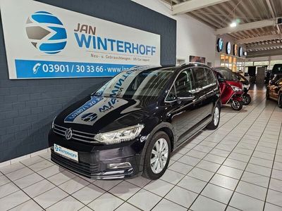 Schwarz Gebraucht 2016 VW Touran Highline Van / Kleinbus | 16.999 € (Fairer Preis)