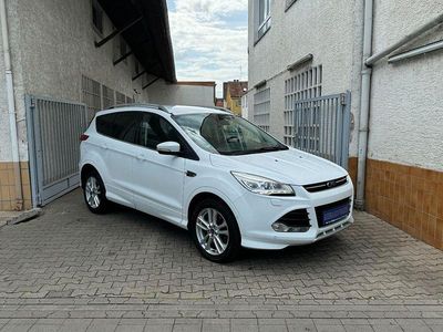 Weiß Gebraucht 2016 Ford Kuga Individual SUV | 9.999 € (Guter Preis)
