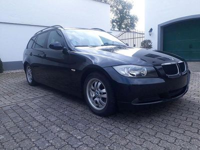 Gebraucht BMW 318 129 PS (94 kW) 2007 Schwarz Kombi