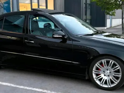 Gebraucht Mercedes E320 Avantgarde 224 PS (164 kW) 2006 Schwarz Limousine