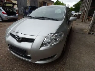 Gebraucht Toyota Auris Team 97 PS (71 kW) 2008 Silber Kleinwagen