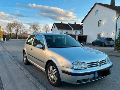 Gebraucht VW Golf IV 75 PS (55 kW) 2001 Silber Kleinwagen