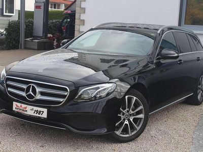 Obsidianschwarz metalliclack Gebraucht 2017 Mercedes E220 Avantgarde Kombi | 21.490 € (Guter Preis)