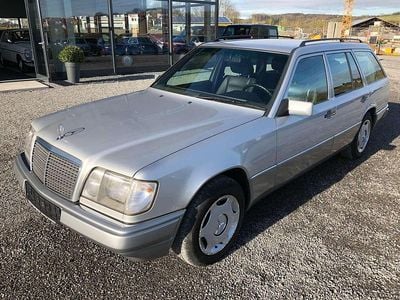 Second-hand Mercedes E250 113 CP (83 kW) 1995 Argintiu Break