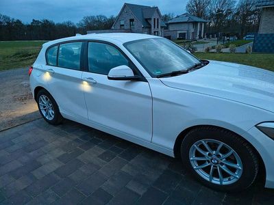 Gebraucht BMW 116 Sport Line 116 PS (85 kW) 2014 Weiß Kleinwagen