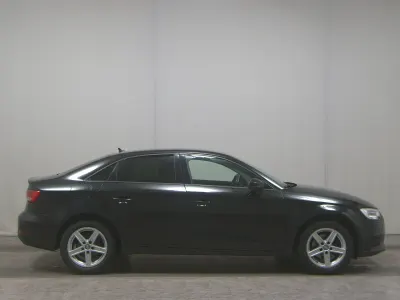Gebraucht Audi A3 Comfort 116 PS (85 kW) 2019 Schwarz Limousine