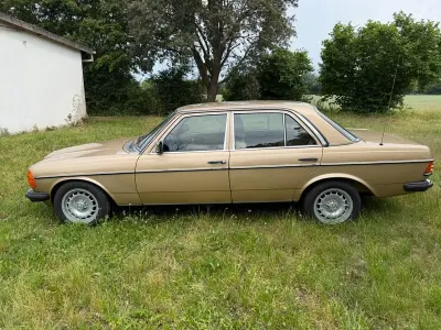 Gebraucht Mercedes E230 136 PS (100 kW) 1983 Gold Limousine