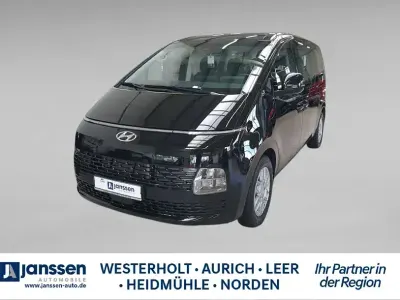 Używany Hyundai Staria Trend 177 KM (130 kW) 2024 Czarny Minivan