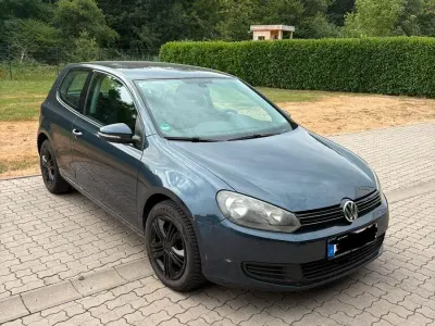 Gebraucht VW Golf VI 102 PS (75 kW) 2009 Blau Kleinwagen