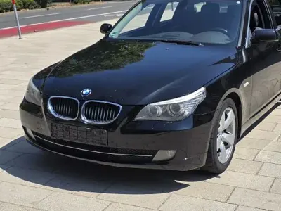 Gebraucht BMW 520 177 PS (130 kW) 2008 Schwarz Kombi