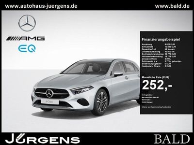 Gebraucht Mercedes A200 Advanced 163 PS (119 kW) 2023 Iridiumsilber metallic Limousine