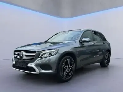 Gebraucht Mercedes GLC250 204 PS (150 kW) 2018 Selenitgraumet. SUV