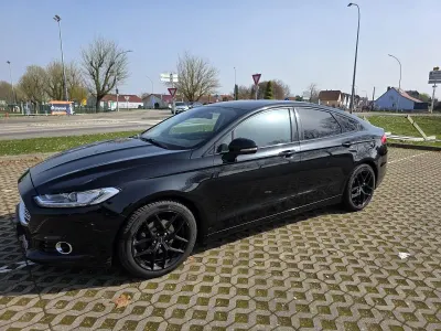 Gebraucht Ford Mondeo Titanium 203 PS (149 kW) 2015 Schwarz Limousine