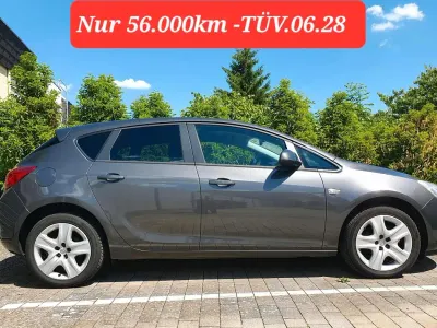 Gebraucht Opel Astra 140 PS (102 kW) 2011 Grau Limousine