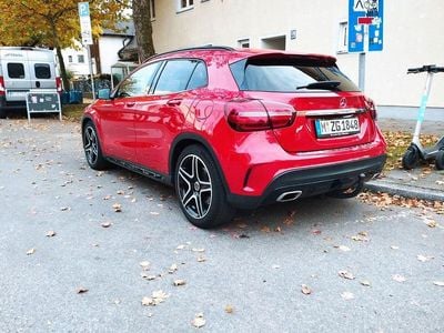 Mercedes GLA220