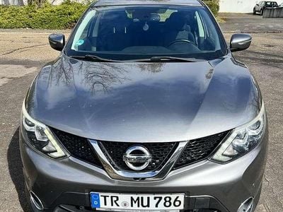 Gebraucht Nissan Qashqai Acenta 131 PS (96 kW) 2016 Silber SUV
