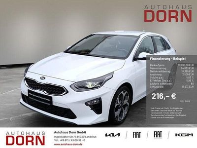 Gebraucht Kia Ceed Spirit 140 PS (102 kW) 2021 Weiß Kleinwagen