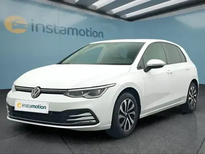 Gebraucht VW Golf VIII 150 PS (110 kW) 2023 Weiss Limousine