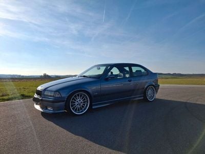 BMW 323 Compact