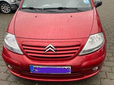 Second-hand Citroën C3 Tonic 75 CP (55 kW) 2004 Roșu Berlinǎ