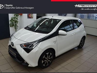 Weiß Gebraucht 2019 Toyota Aygo X-play Kleinwagen | 9.990 € (Fairer Preis)