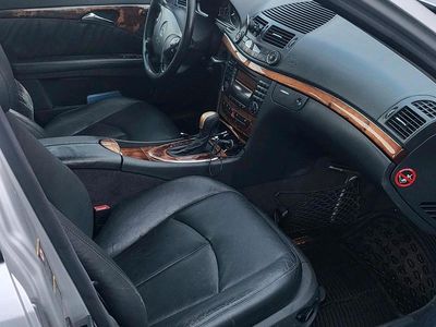 Mercedes E270