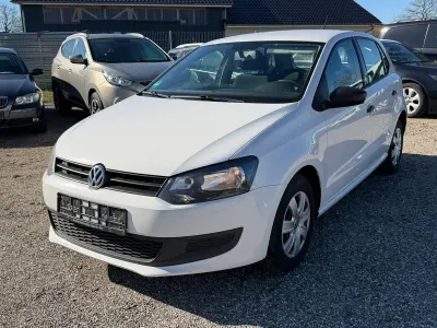 Begagnad VW Polo Comfortline 75 HK (55 kW) 2014 Vit Halvkombi