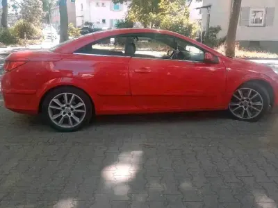 Gebraucht Opel Astra 116 PS (85 kW) 2008 Rot Cabrio