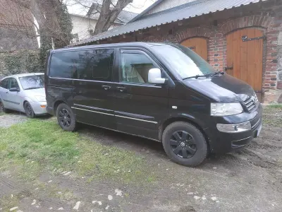 Gebraucht VW Multivan 174 PS (127 kW) 2005 Schwarz Van / Kleinbus