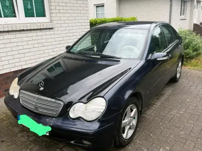 Gebraucht Mercedes C180 2026 Schwarz Kleinwagen