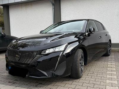 Gebraucht Peugeot 308 Allure 131 PS (96 kW) 2023 Schwarz Limousine