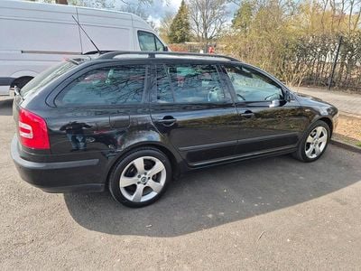 Gebraucht Skoda Octavia LAURIN & KLEMENT 140 PS (102 kW) 2009 Schwarz Kombi