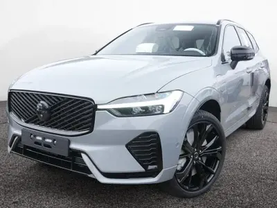 Neu Volvo XC60 Plus 455 PS (334 kW) 2025 Vapour grey SUV