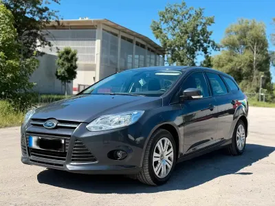Gebraucht Ford Focus 107 PS (78 kW) 2011 Grau Kombi