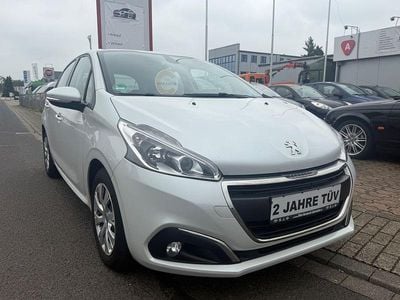 Weiß Gebraucht 2017 Peugeot 208 Active Kleinwagen | 4.999 € (Fairer Preis)
