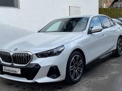 Gebraucht BMW i5 Comfort Edition 250 kW (340 PS) 2025 Mineralweiß metallic Limousine